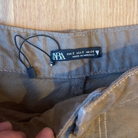 NWOT Zara Khaki Cargo Pants with Pockets size S - Picture 2 of 3